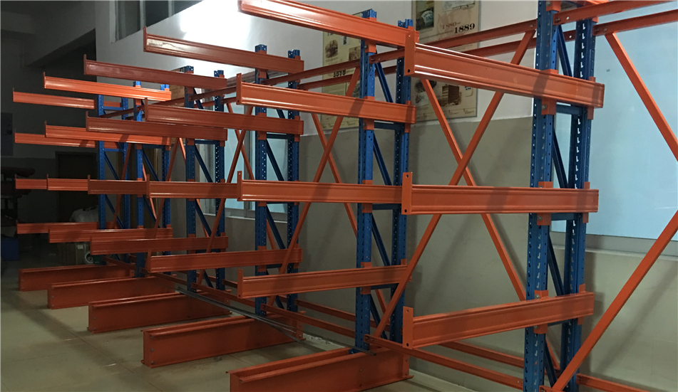 Single side configurations provide maximum storage capacity on a single upright group, or to fit flush against a wall. Single side configurations provide maximum storage capacity on a single upright group, or to fit flush against a wall.